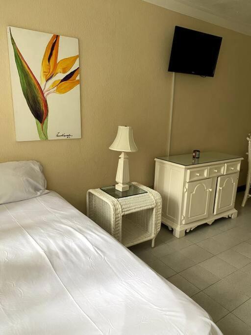 Lush Tropical Apartment Located In A 4-Star Resort Runaway Bay Dış mekan fotoğraf
